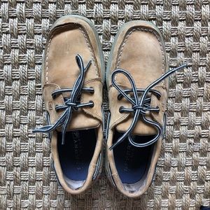 Sperry boat shoes